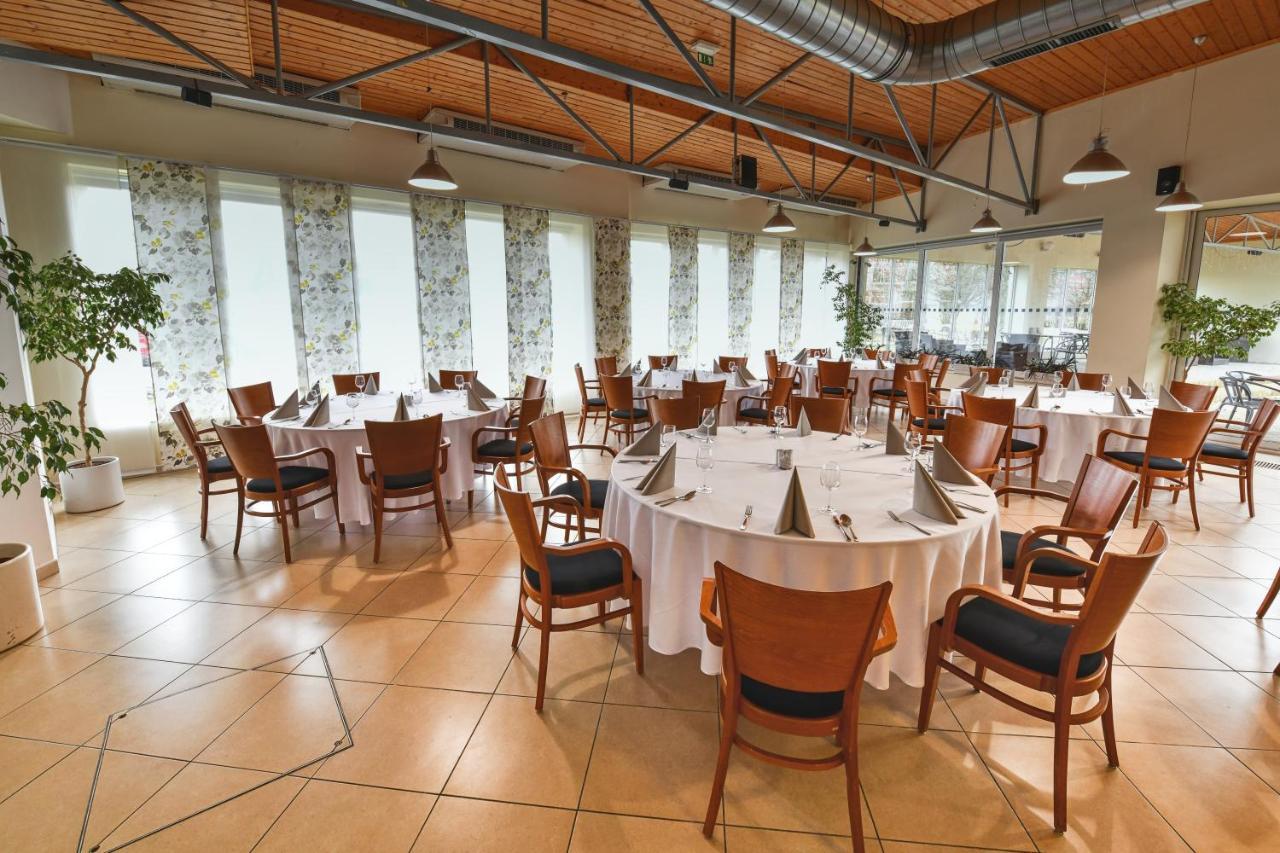 Hotel Jana Přerov Eksteriør billede